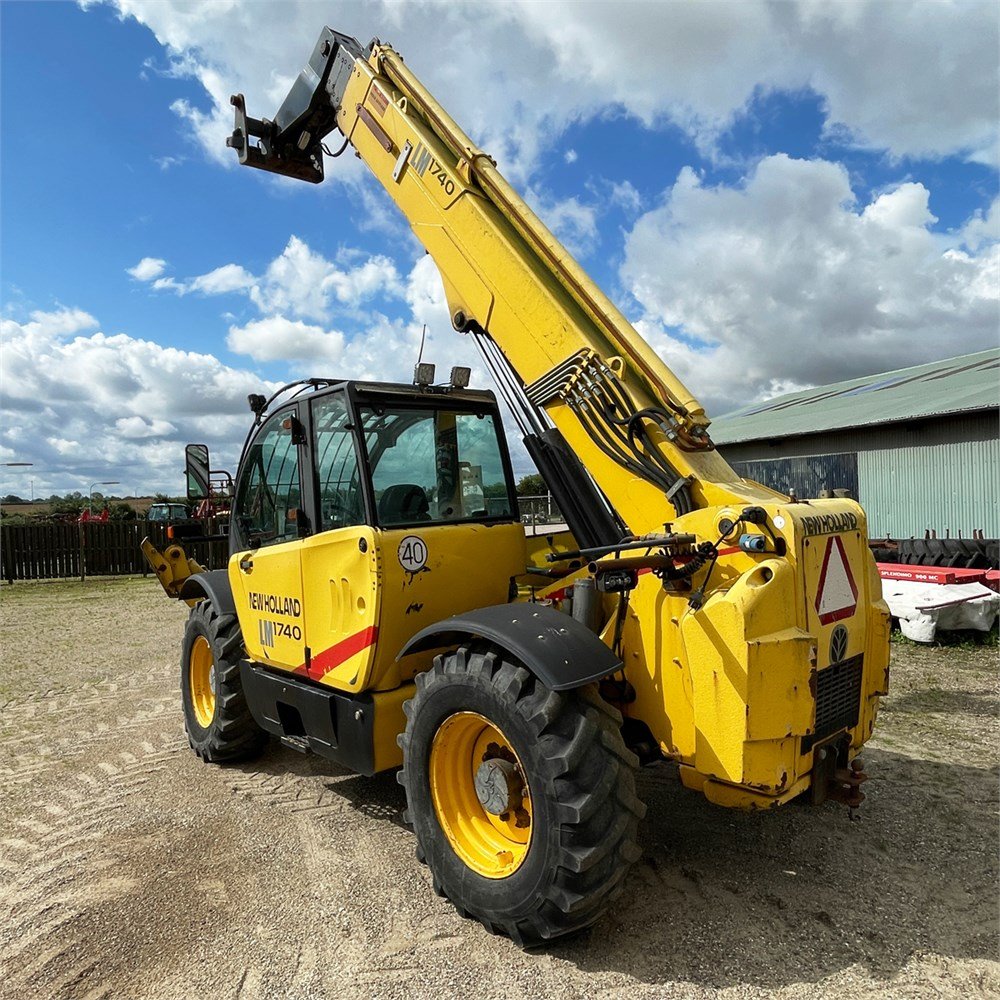 new holland lm 1740 – 17 m – 5 200 h – 2003
