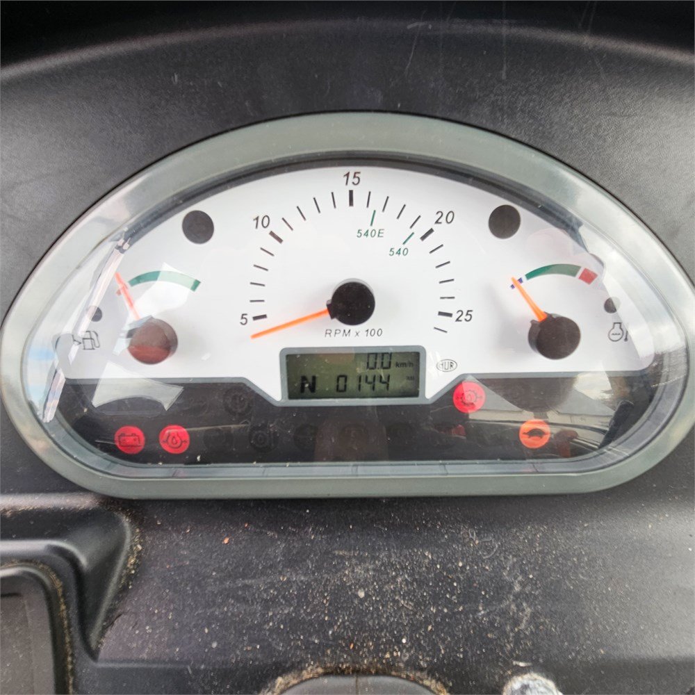 massey ferguson 3625 – 69 ch – 2013 – 3 448 h