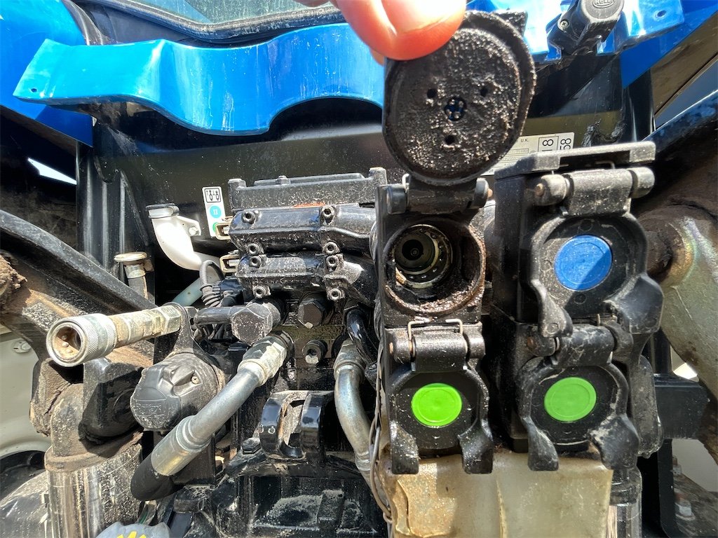 new holland ts 100a 4wd 101 ch 1 316 h 2005