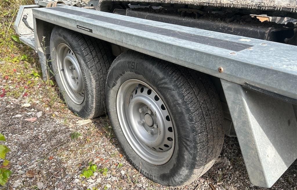 volvo ec18e + remorque brenderup mt3080 – 1t8 – 637 h – 2019