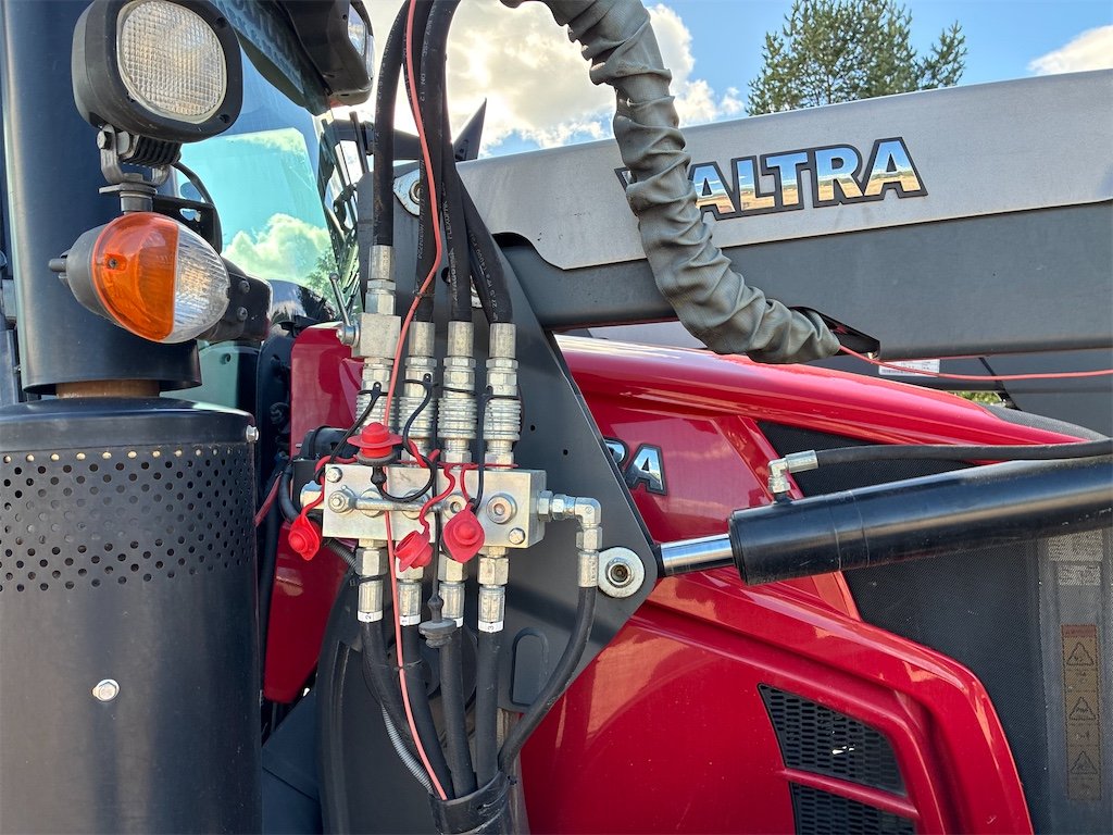 valtra n163 – série n – 117 kw (159 ch) – 2 650 h – 2014