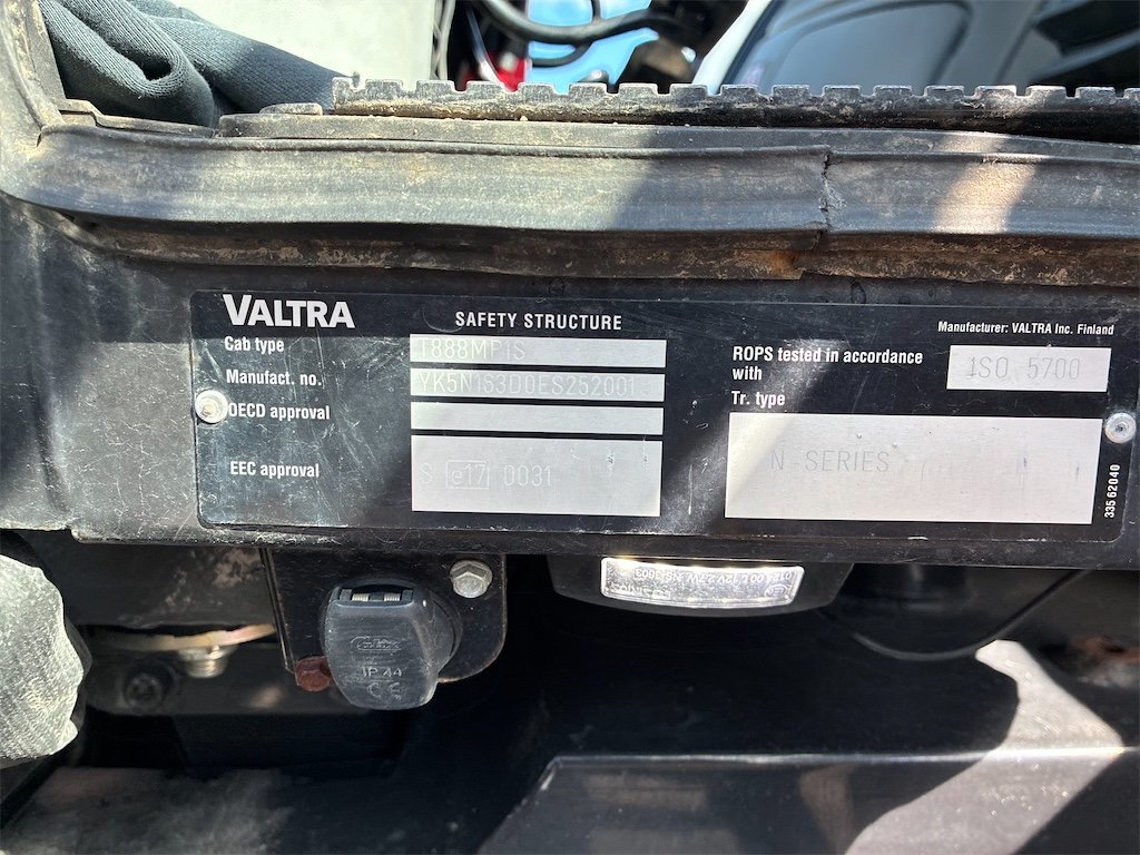 valtra n163 – série n – 117 kw (159 ch) – 2 650 h – 2014