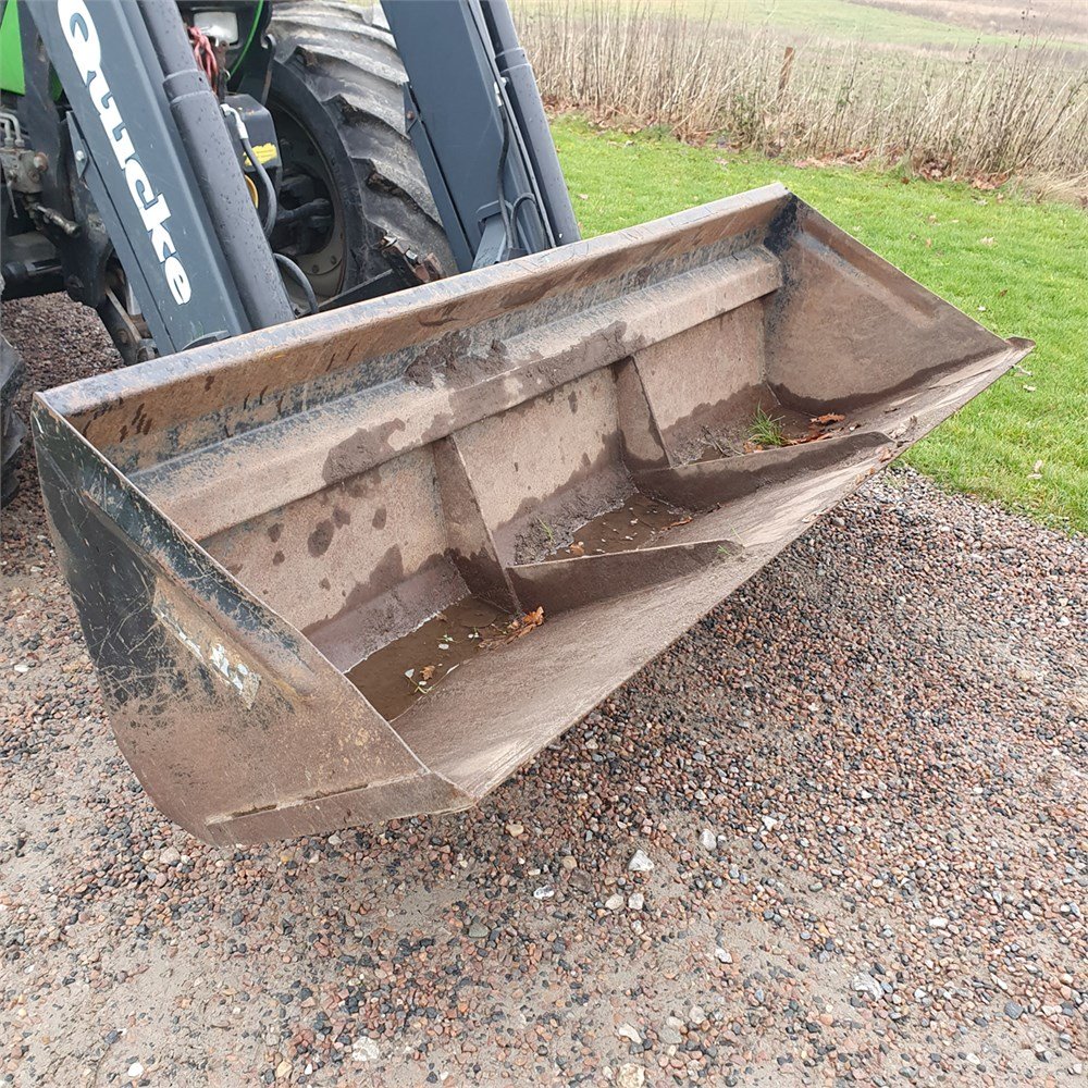 deutz fahr agrotron ttv 1145 – 140 ch – 2003 – 8 250 h