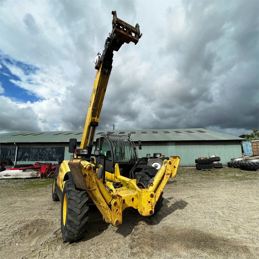 new holland lm 1740 – 17 m – 5 200 h – 2003