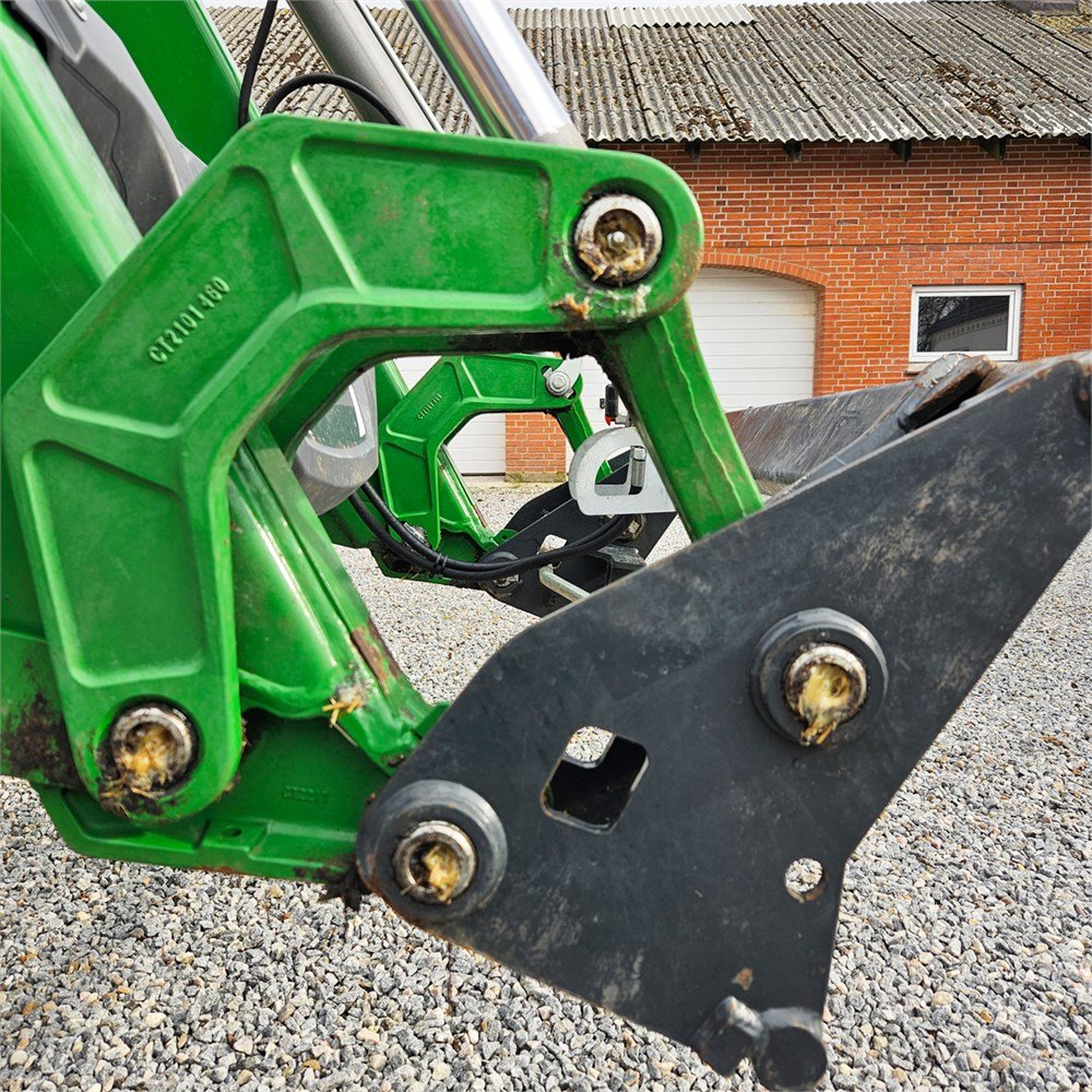 john deere 6155m – 155 ch – 2018 – 2 975 h + chargeur frontal stoltz profil fz 43