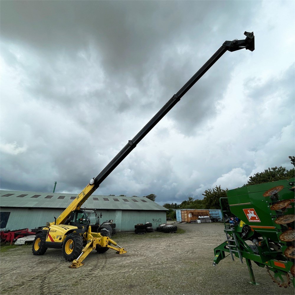 new holland lm 1740 – 17 m – 5 200 h – 2003