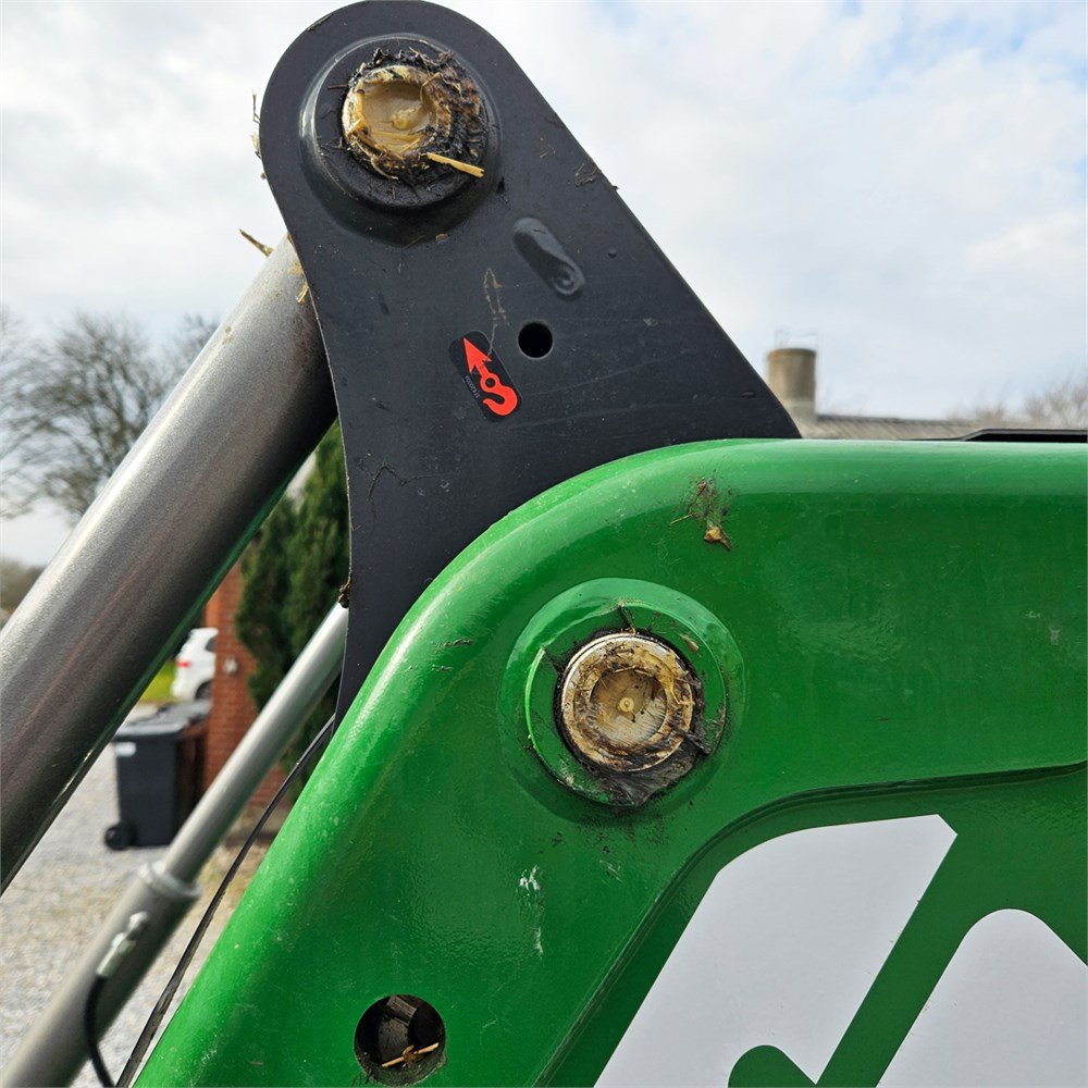 john deere 6155m – 155 ch – 2018 – 2 975 h + chargeur frontal stoltz profil fz 43